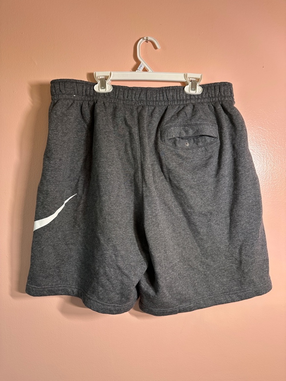 Nike Men’s Gray Athletic Workout Gym Shorts with White Swoosh - Picture 2 of 4